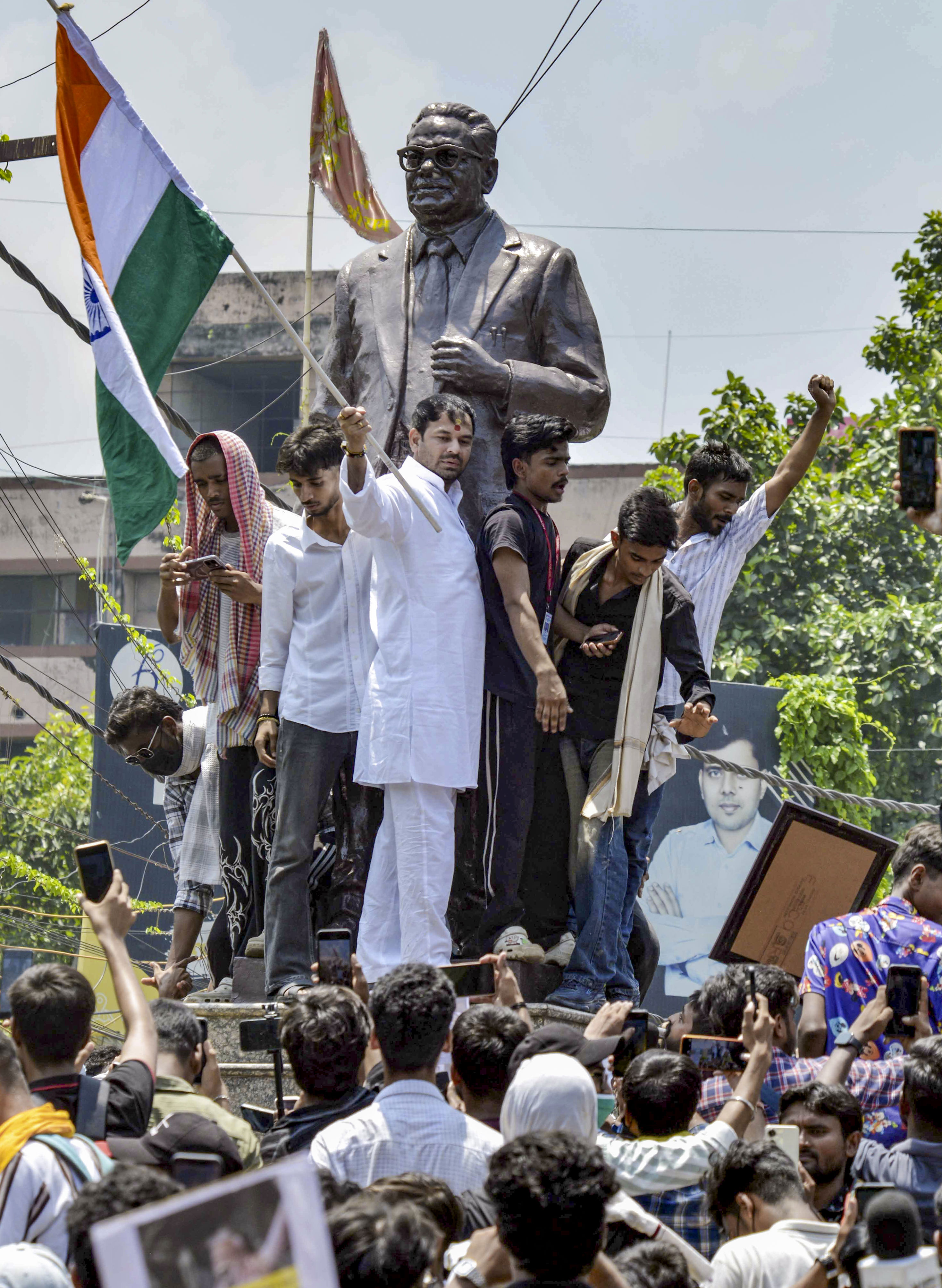 JJD chief Tej Pratap Yadav detained during protest in support of Bihar bandh