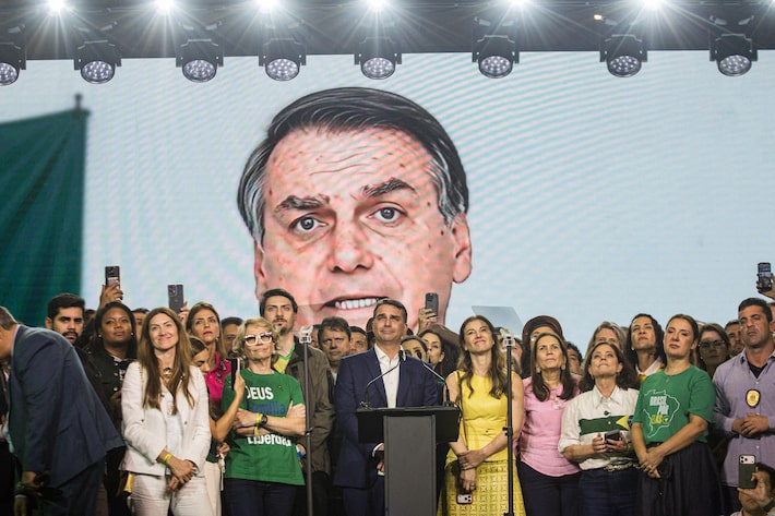 Vídeo declaradamente produzido por IA mostra Jair Bolsonaro pedindo apoio de 'braços abertos' para a candidatura do filho Foto: Taba Benedicto/Estadão