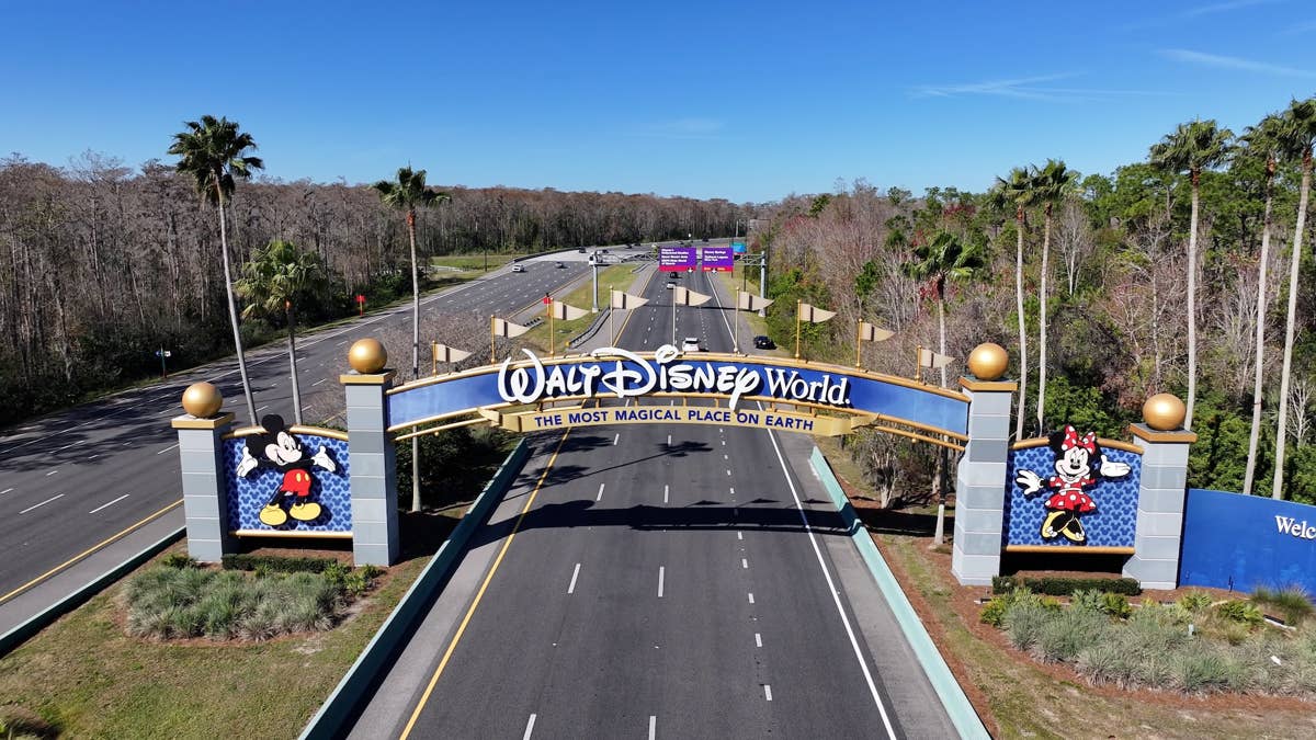 Priceline offers up to 40% off Disney World Resort hotels for one week