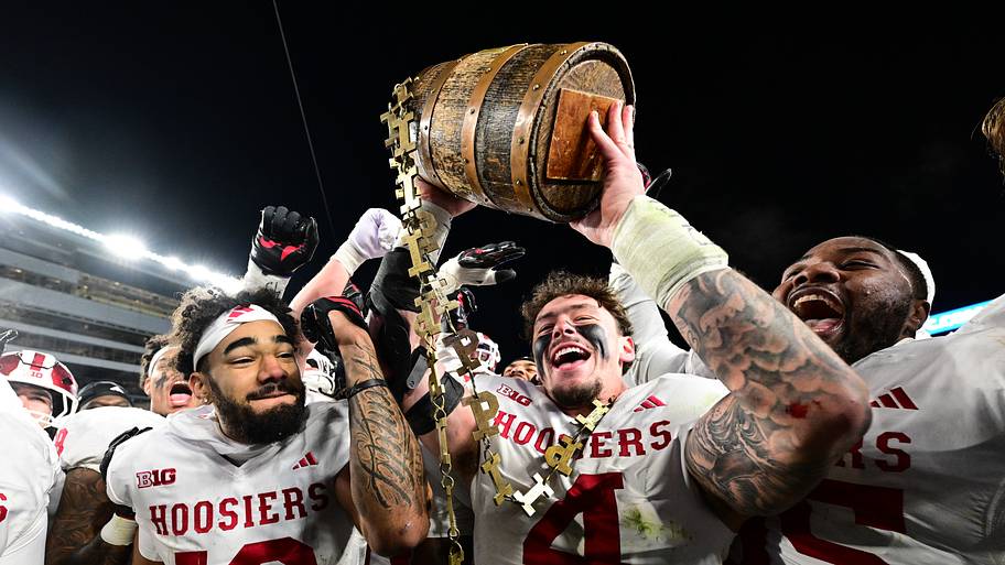 Where the Old Oaken Bucket ranks among the Big Ten's greatest football ...