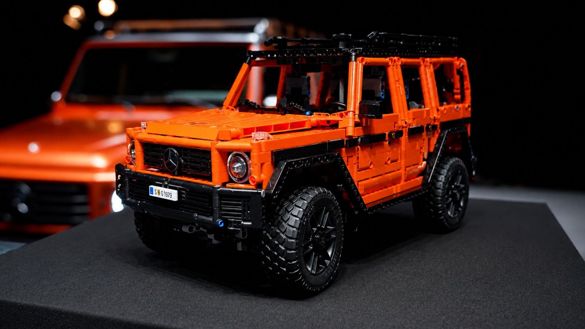 Lego Technic builds the Mercedes G-Wagon icon
