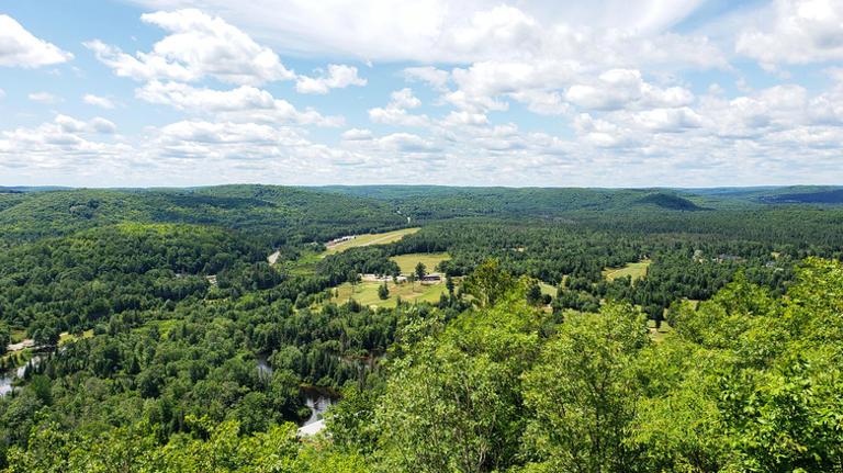 Between Toronto and Ottawa sits Canada's charming Ontario town with ...