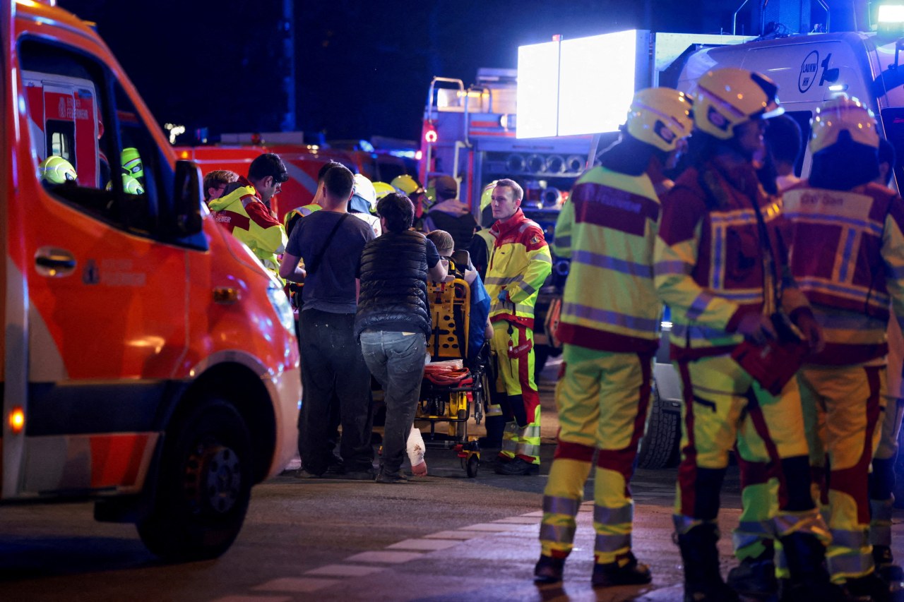 Van rams into crowd at Berlin Pride Parade, killing one