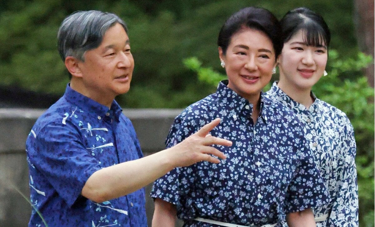 天皇陛下が階段でふと振り返り…ご静養先で見せられた雅子さまへの「さりげない心遣い」に思わず感嘆