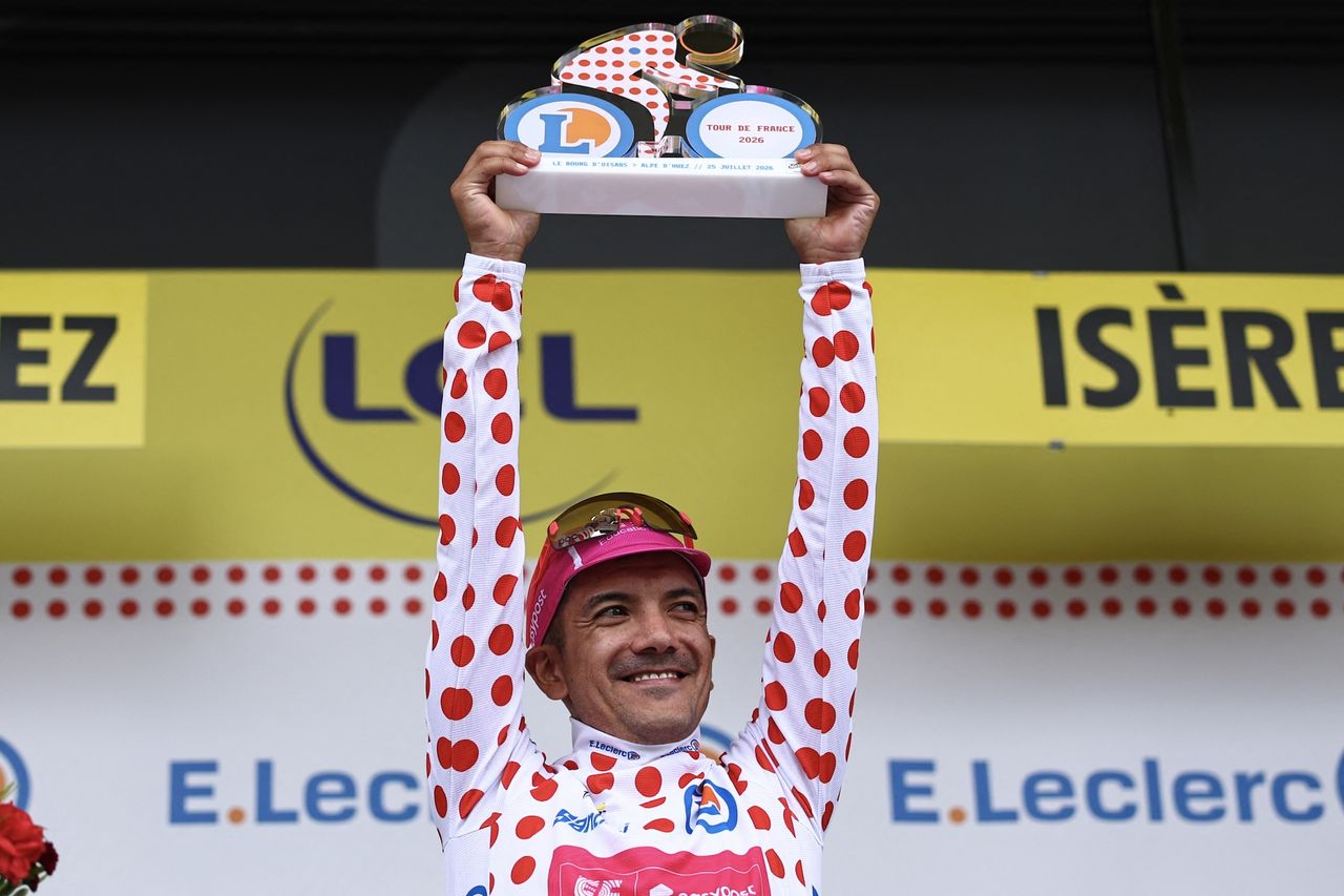 How a strategic shift led to Richard Carapaz's mountain jersey win