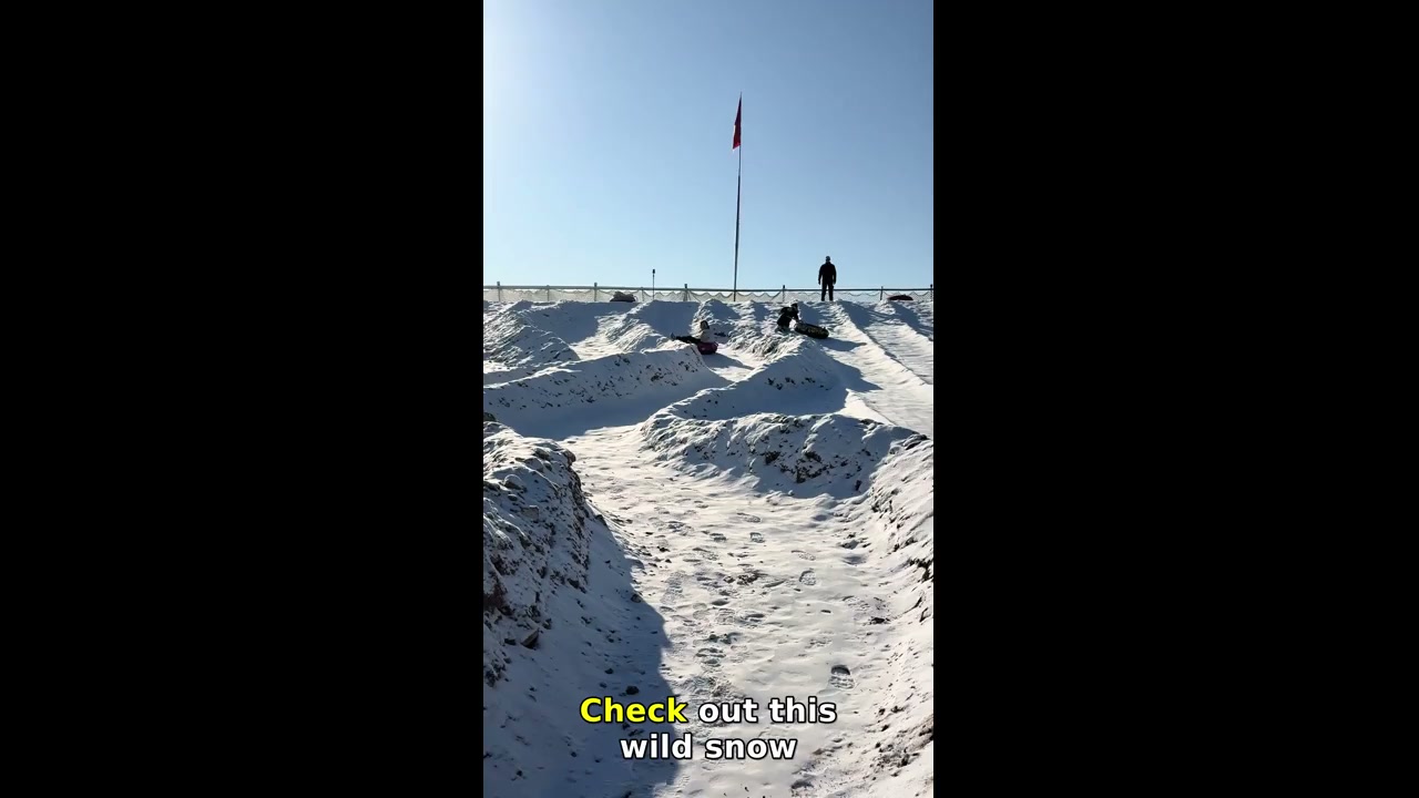 Snow tubing crash sends rider flying in Hebei!