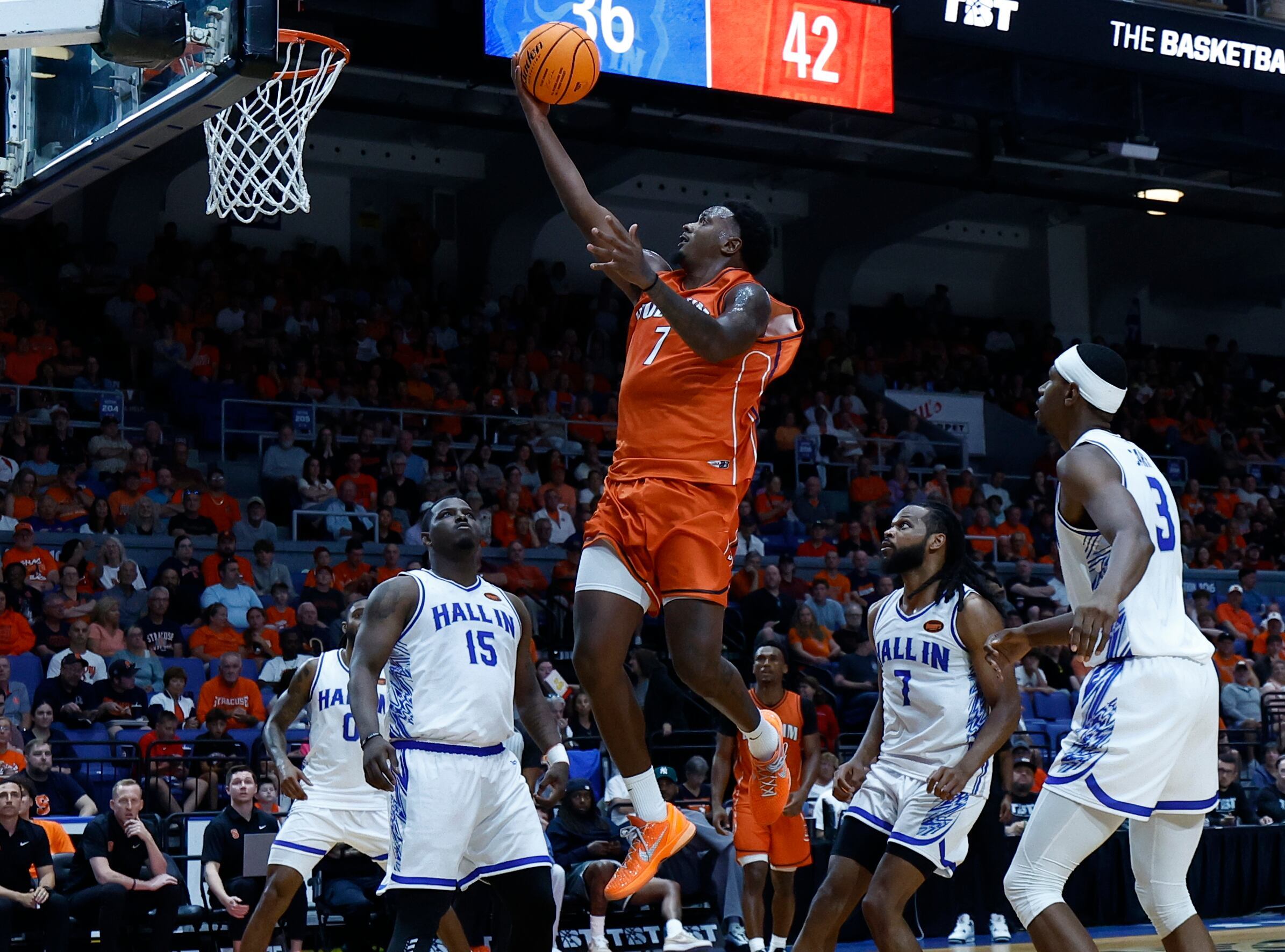 Boeheim's Army vs. La Familia in TBT: Who's playing, schedule, pertinent stats