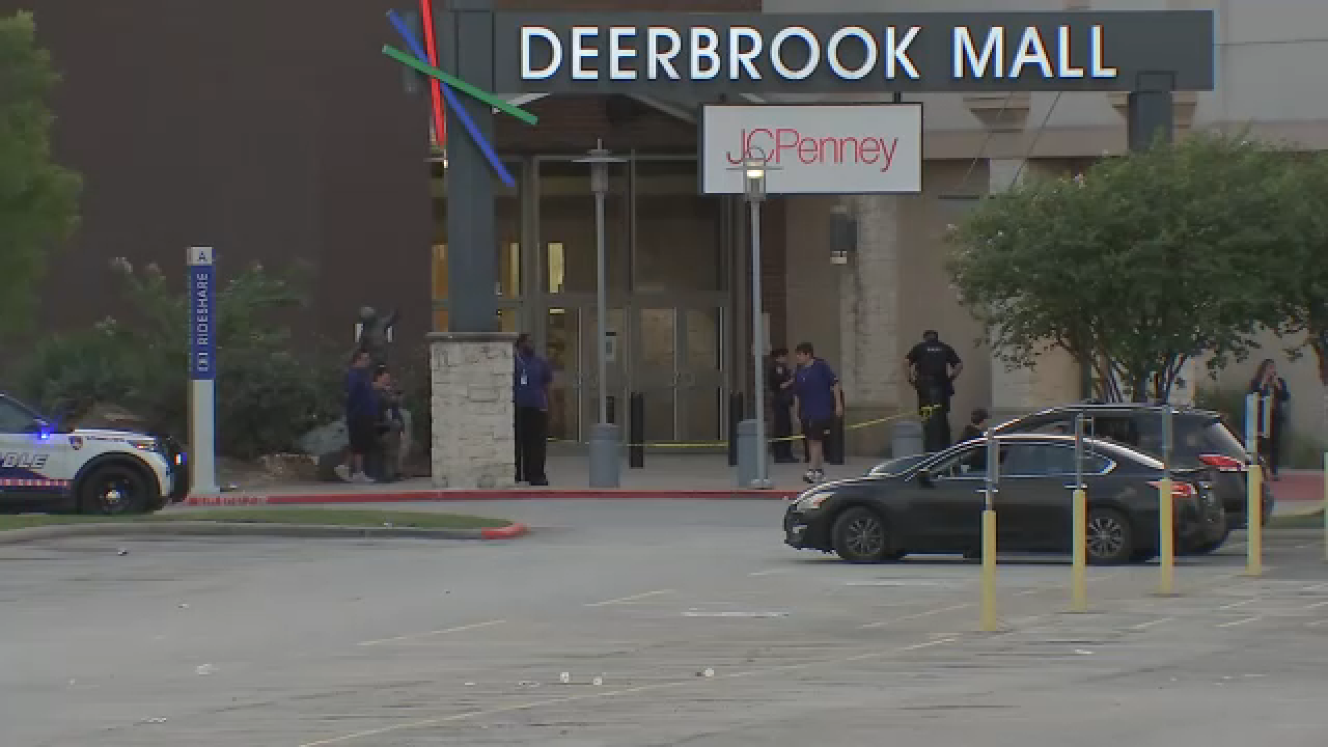 2 injured, 1 juvenile detained after shooting involving teenagers at Deerbrook Mall, Humble PD says