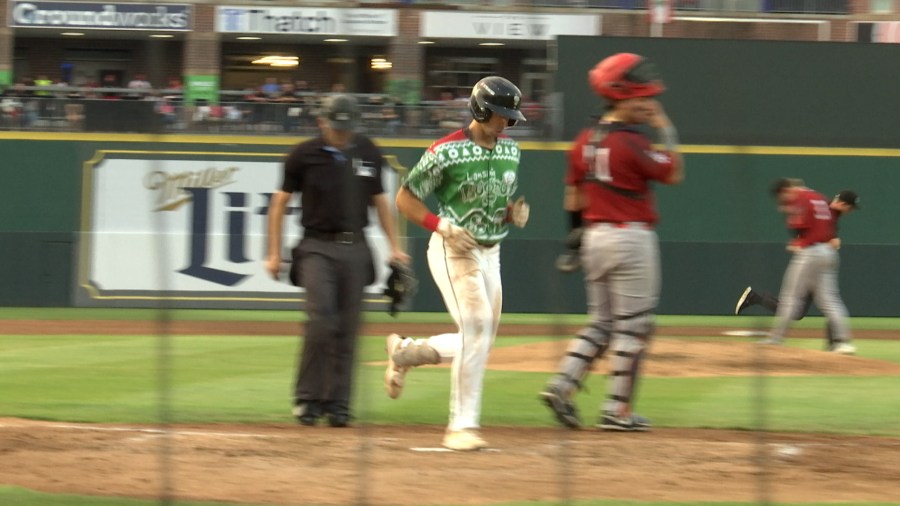 Lugnuts take series lead over Loons with 8-5 victory