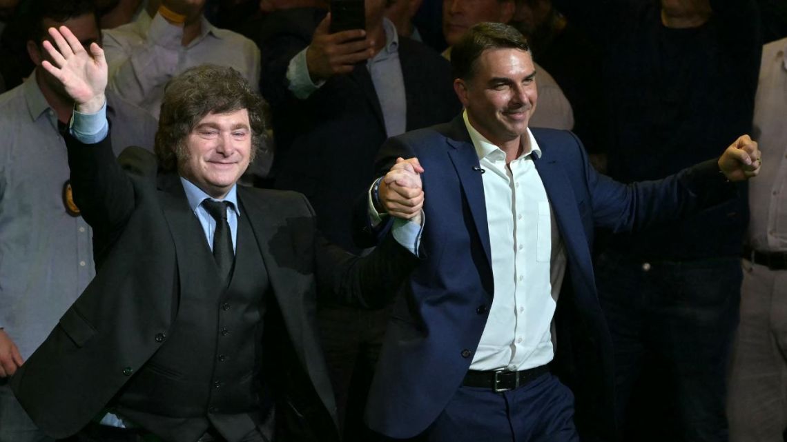Brasil repudió el discurso de Milei en el acto de Flávio Bolsonaro y advirtió que cruzó un límite