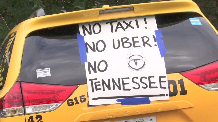 Rideshare drivers protest against 'unfairly' issued tickets downtown