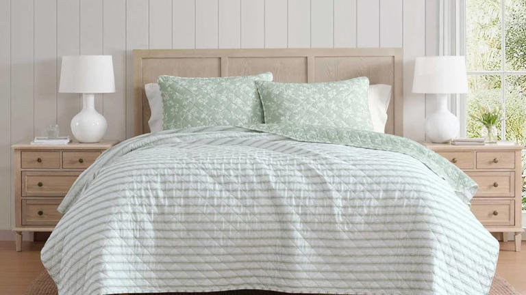 Martha Stewart's sage green floral quilt set is a fresh take on French ...