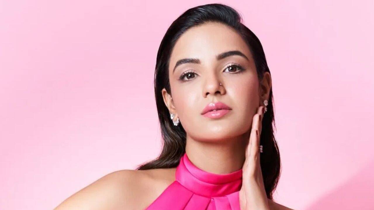 Jasmin Bhasin hospitalised with terminal ileitis on birthday