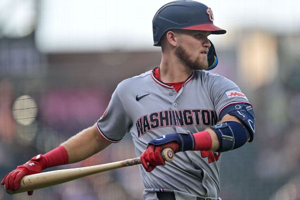 Red Sox trade LHP Connelly Early to Nationals for Curtis Mead