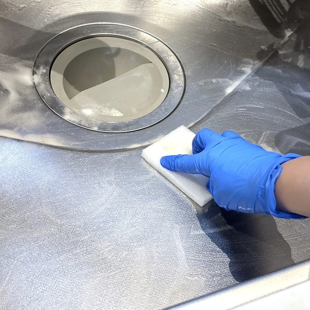 漂白剤をつかわずに?「シンクがピカピカ」「シンクの負担が少ないのもいい」【保存したくなる掃除術】