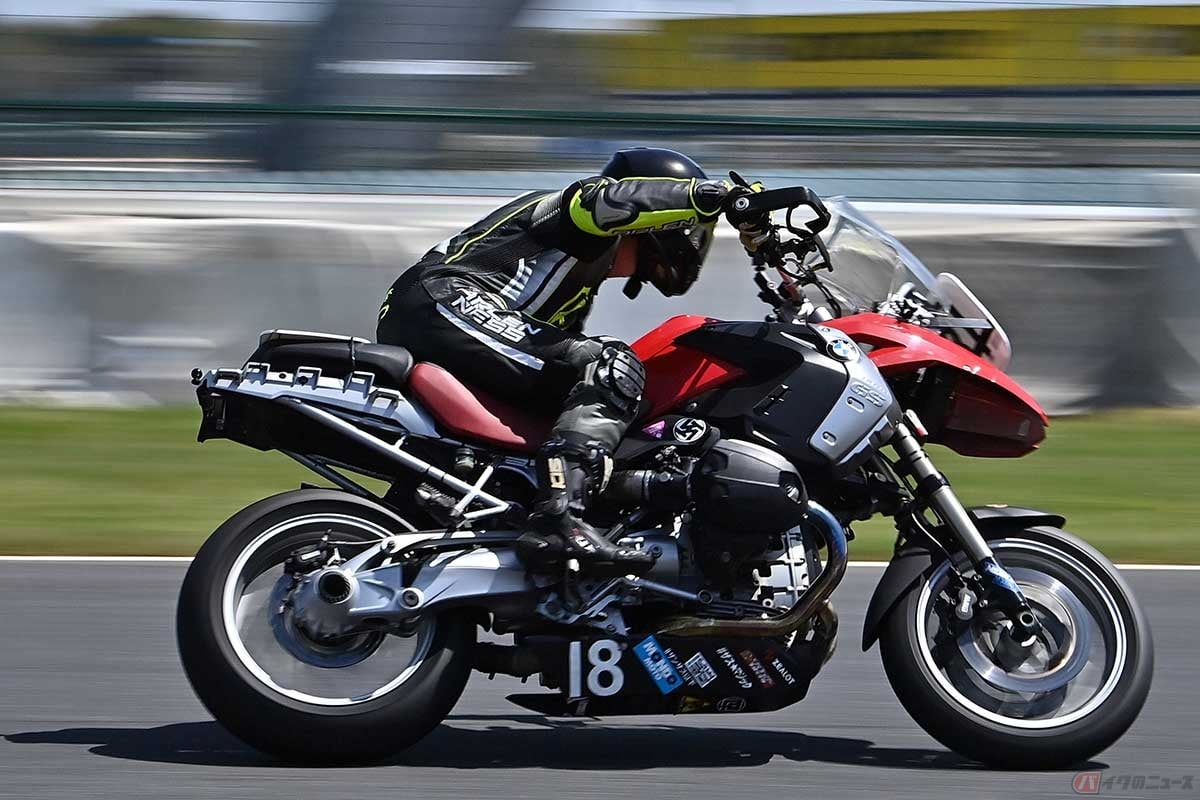 「もう少し頑張れると思います」あえて不利なアドベンチャーモデルでロードレースに挑戦する理由とは? アマチュアレースに見る楽しさと醍醐味
