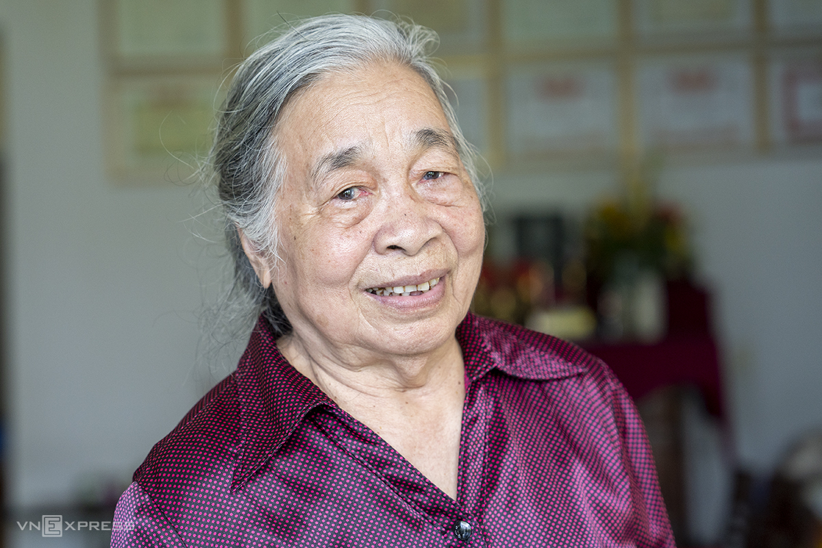 Nữ y tá cõng 5 thương binh giữa làn mưa đạn 60 năm trước
