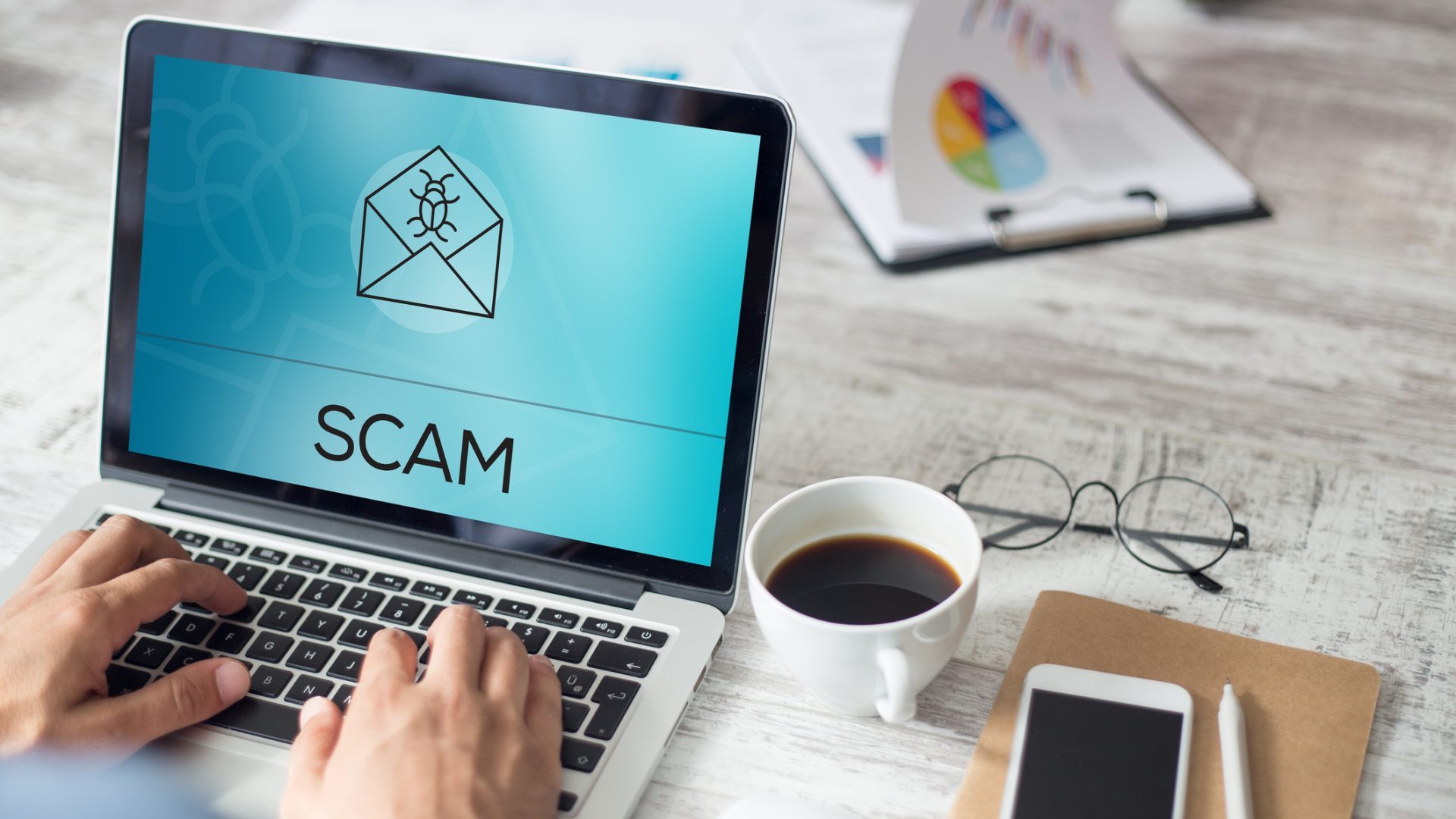 2 financial scams every new grad should avoid