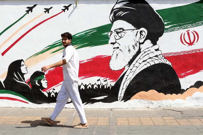 Mỹ hé lộ lý do dừng không kích, Iran phát tín hiệu hạ nhiệt