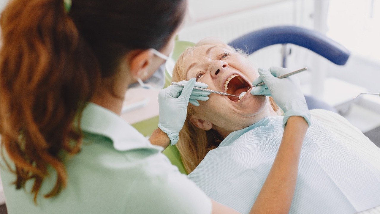 Corroding dental implants can shed titanium particles that jam the ...