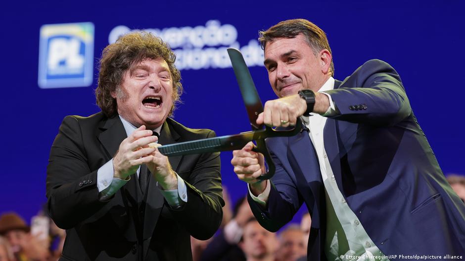 Javier Milei durante el lanzamiento de la candidatura de Bolsonaro.