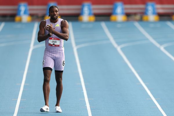 Noah Lyles pulls up mid-race for rare loss in 200m at US nationals