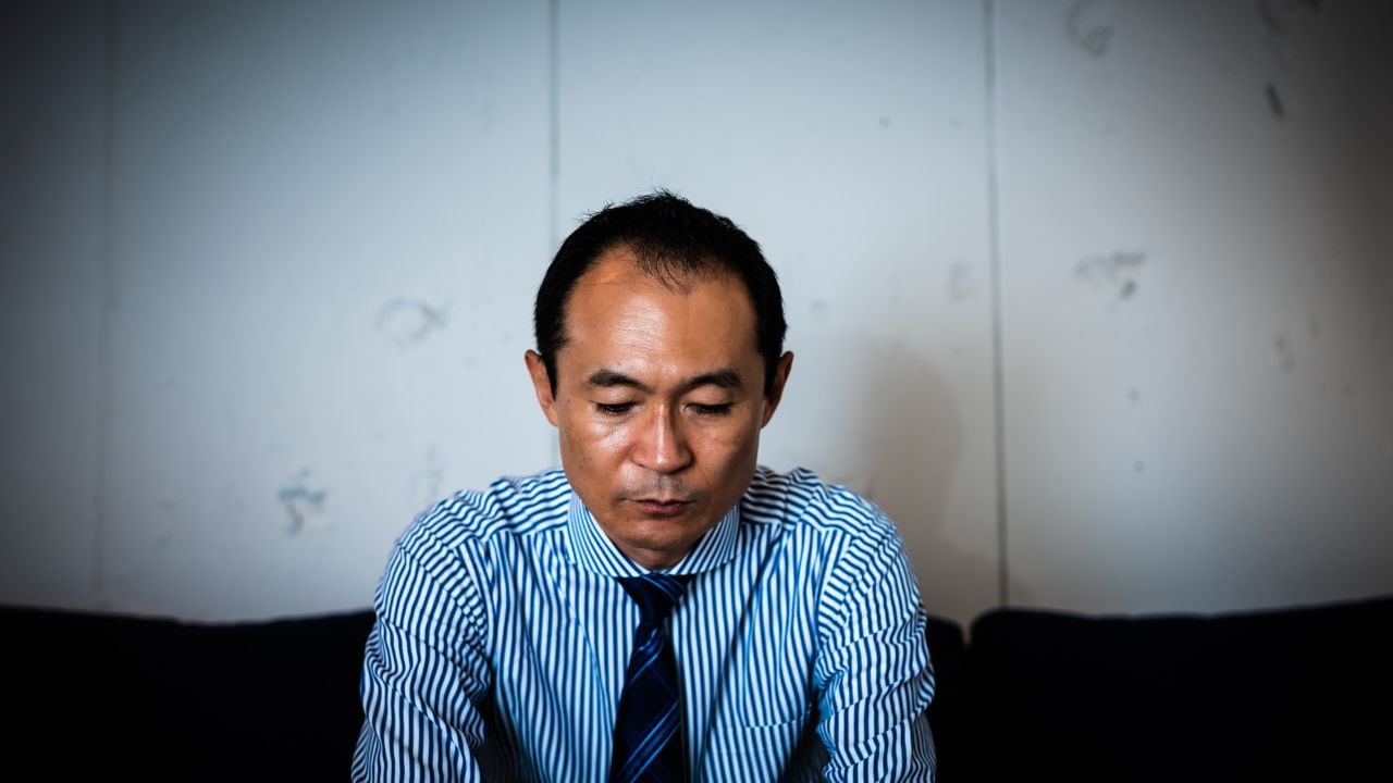 「無駄なプライドは捨ててください!」〈年収1,400万円〉だった60歳元部長、20歳下の上司から浴びた屈辱