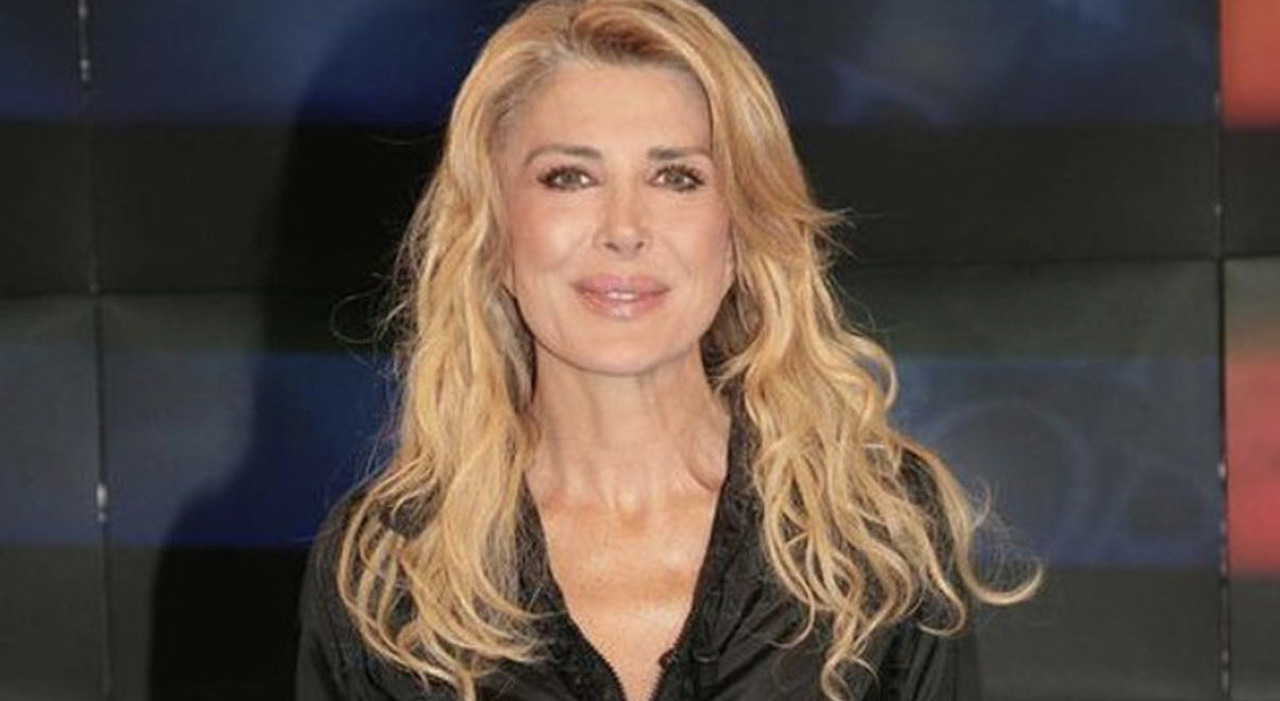 Gabriella Carlucci: «Torno in televisione dopo 16 anni. Milly? Mia sorella è ultraterrena»