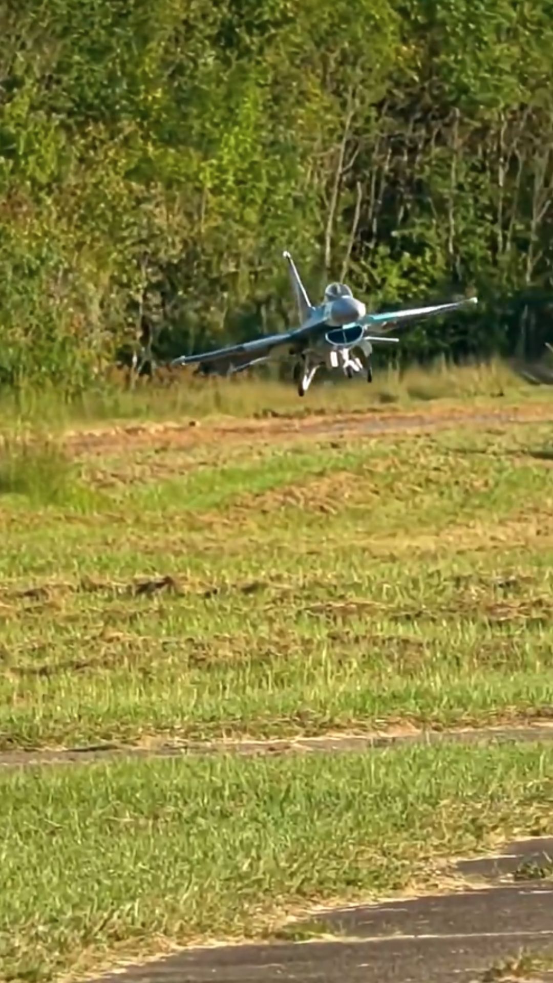 F-16C Viper model aircraft demonstrates flight control