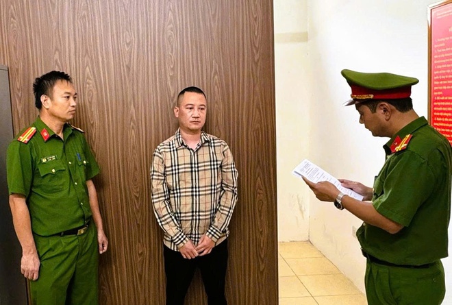 Khai thác 'chui' hơn 956 tấn quặng antimon, 2 người bị khởi tố