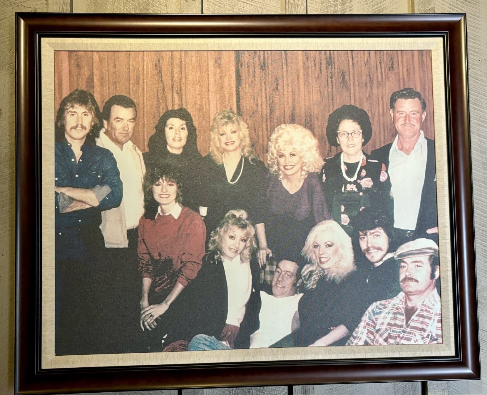 did-dolly-parton-have-children-more-on-her-11-siblings-late-husband