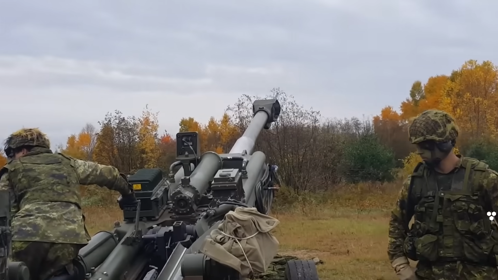 Watch the M777 hit Russian positions with meter-level accuracy ...