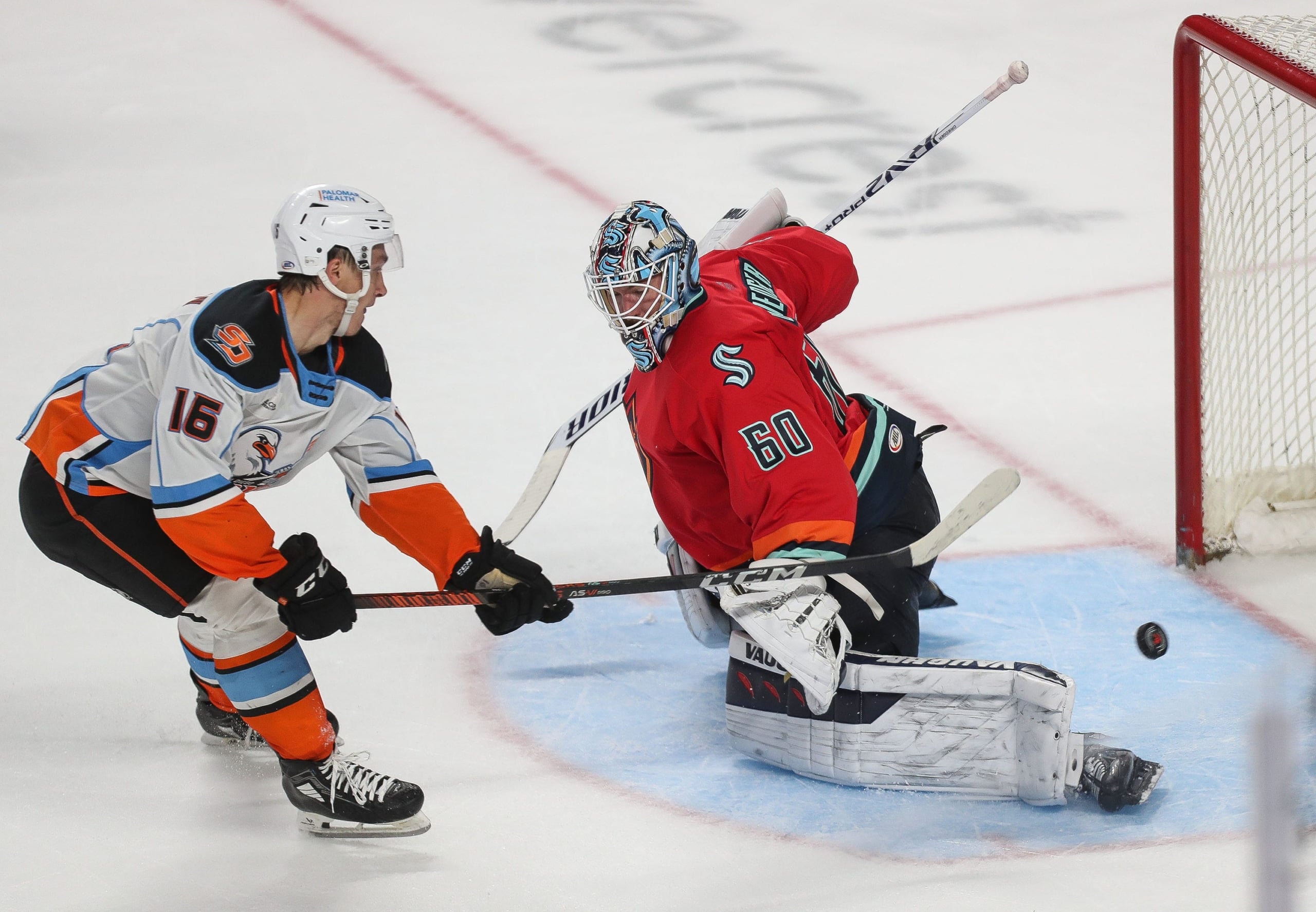 Canadiens complete trade, acquire Pastujov