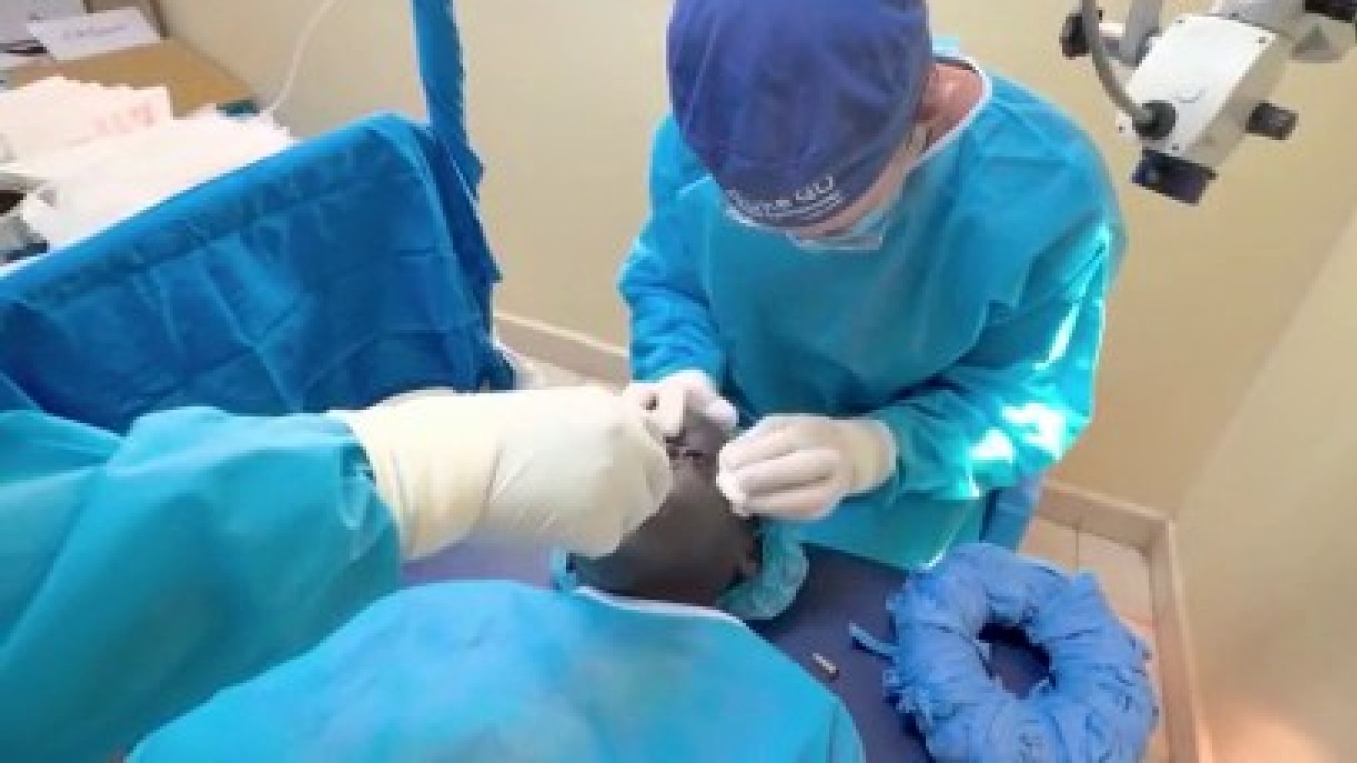 American surgeon restores sight to thousands at war-torn border of ...