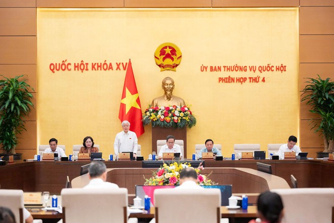 UBTV Quốc hội thảo luận dự án Luật Phát triển đô thị và sửa Luật Đất đai