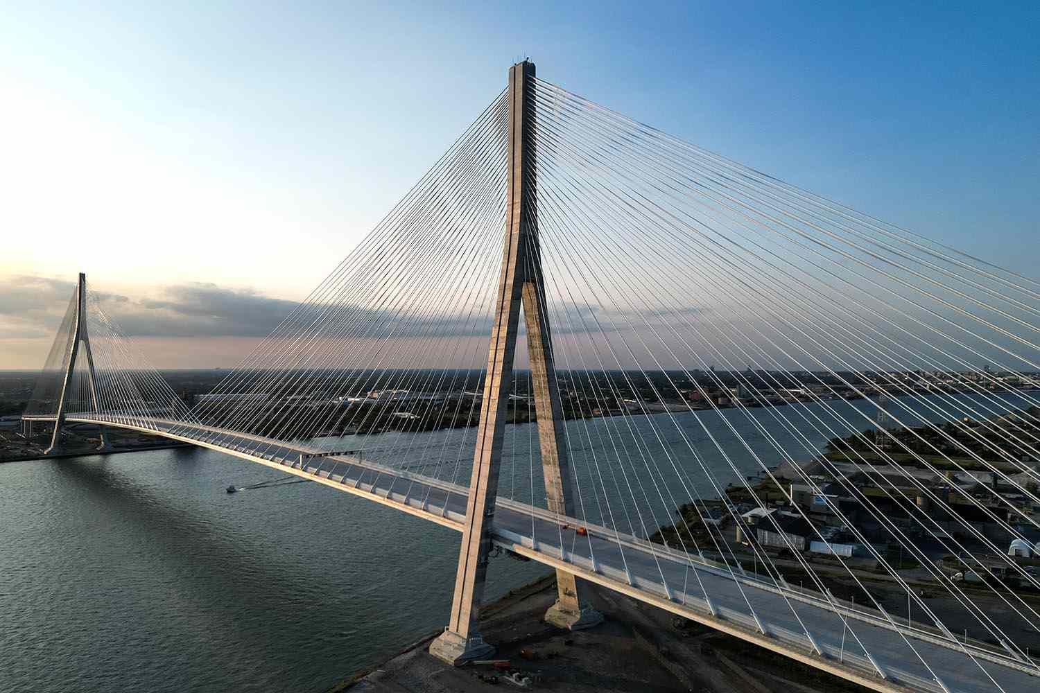 First traffic crosses new bridge between the US and Canada after US ...