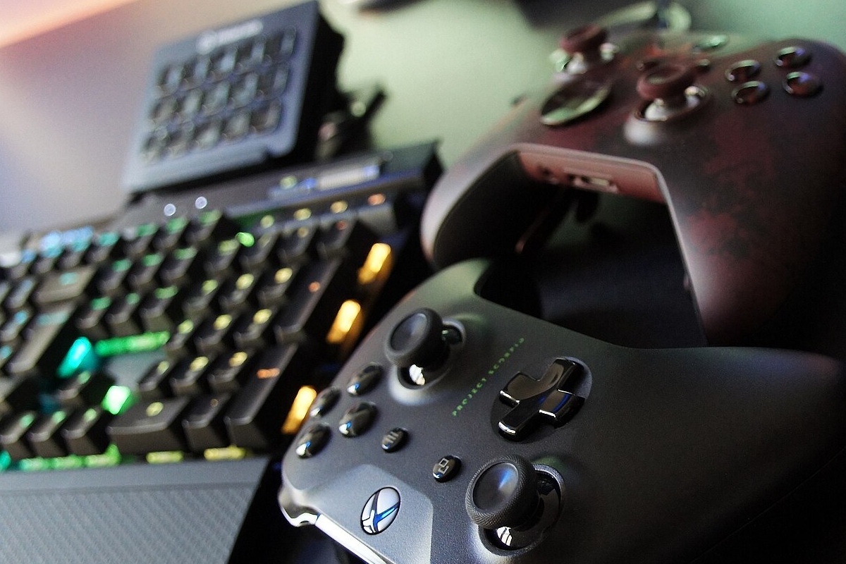 Xbox Live outage: Digital games unplayable as Microsoft investigates ...