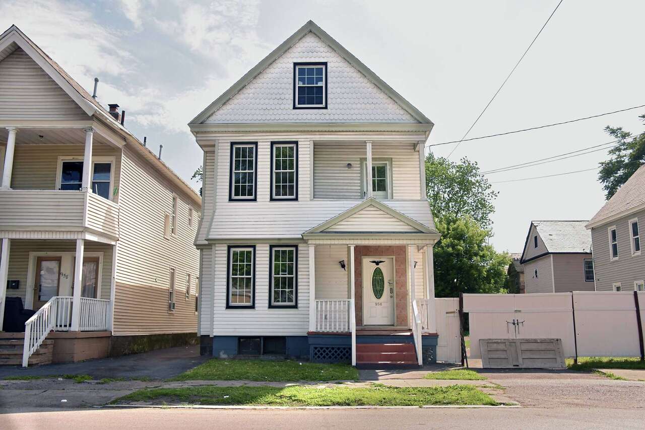 Schenectady has a new housing stability report. Not everyone likes it.