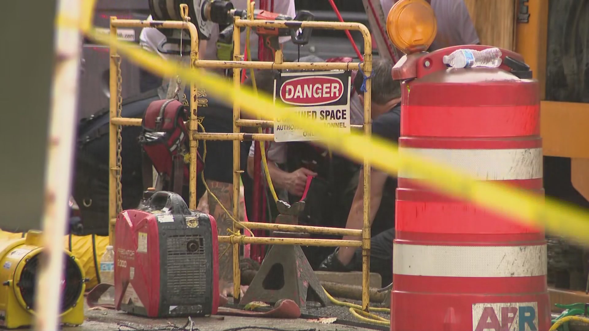 2 contractors trapped in Downers Grove sewer during severe storms; 1 ...