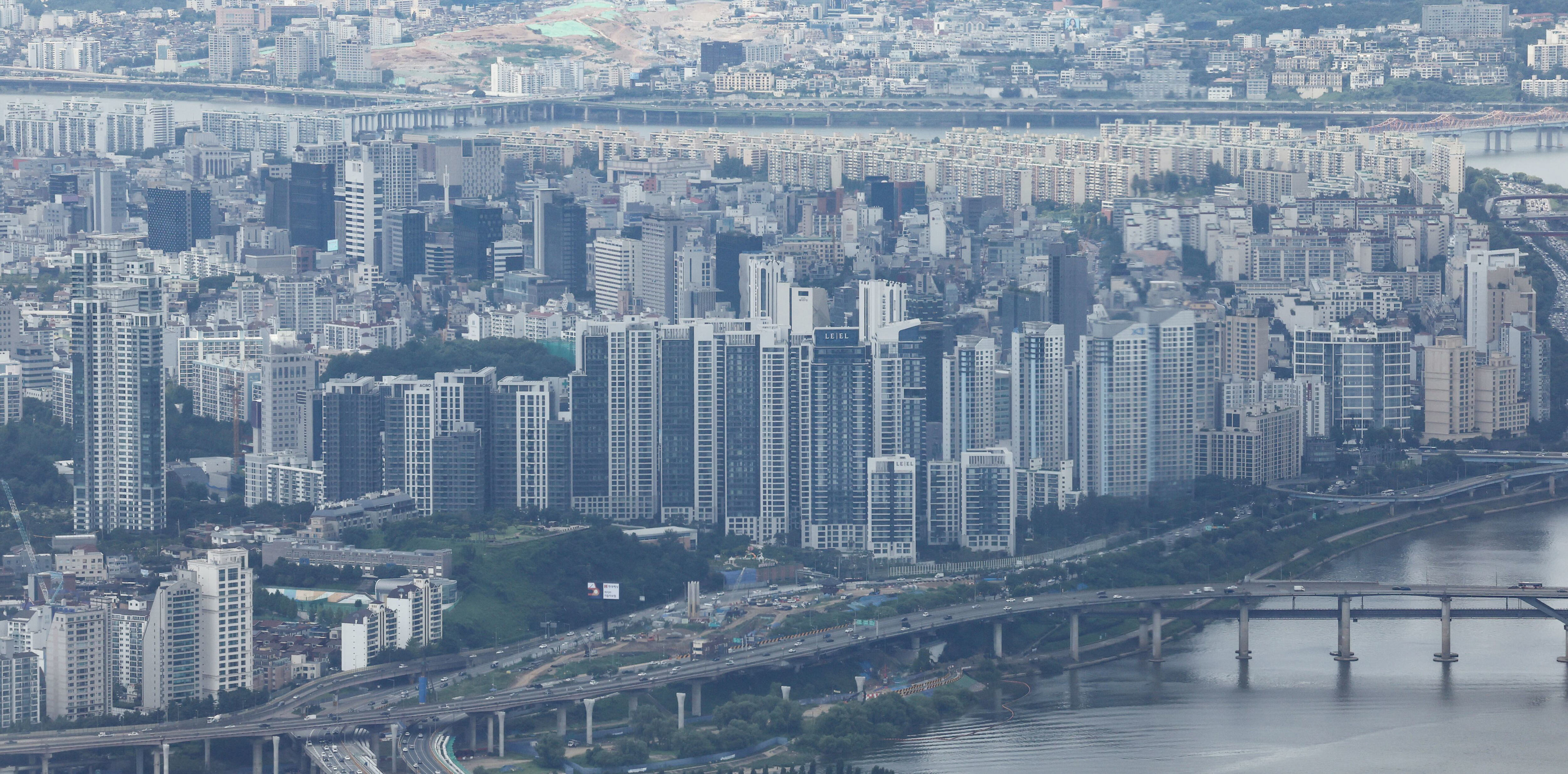 Exclusive: Residency-based housing tax deduction capped at 1 billion won