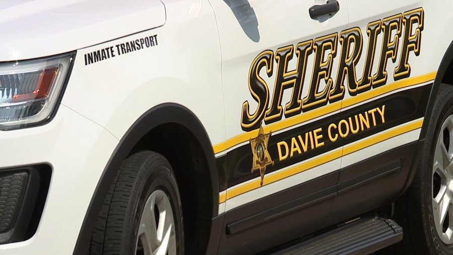 Davie County Sheriff's Office investigating double shooting
