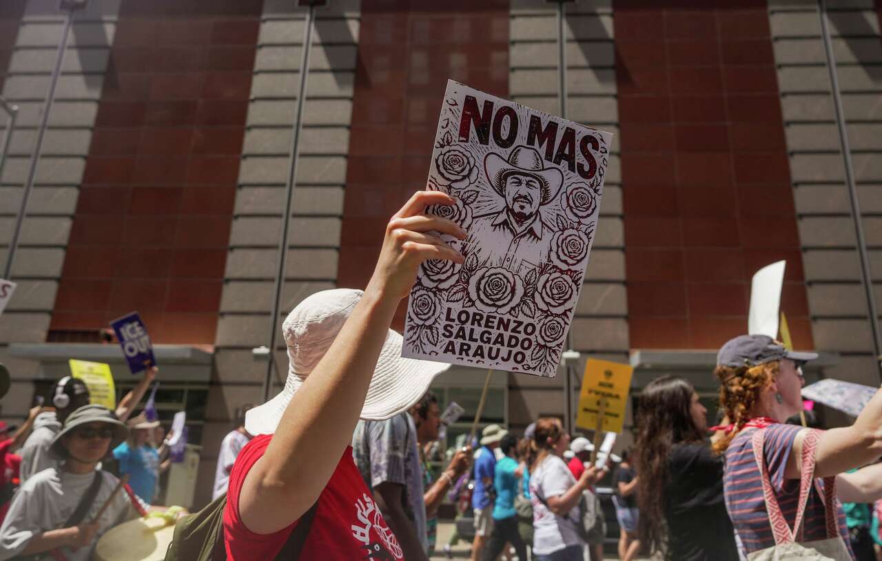 Judge orders ICE to release one of the witnesses to Lorenzo Salgado Araujo's shooting