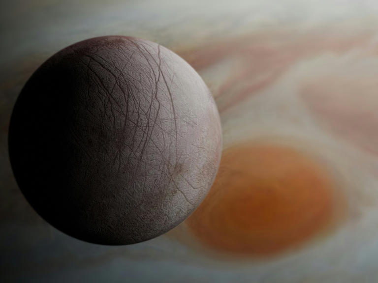 Europa ice cracks freeze shut in hours, complicating Clipper science plan