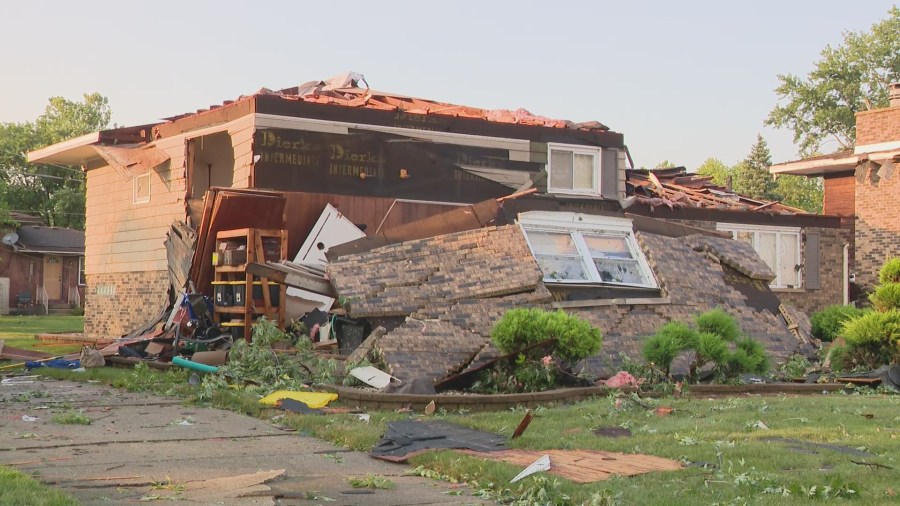 ‘I've already had nine lives': South suburban man battling cancer describes surviving chaotic storms