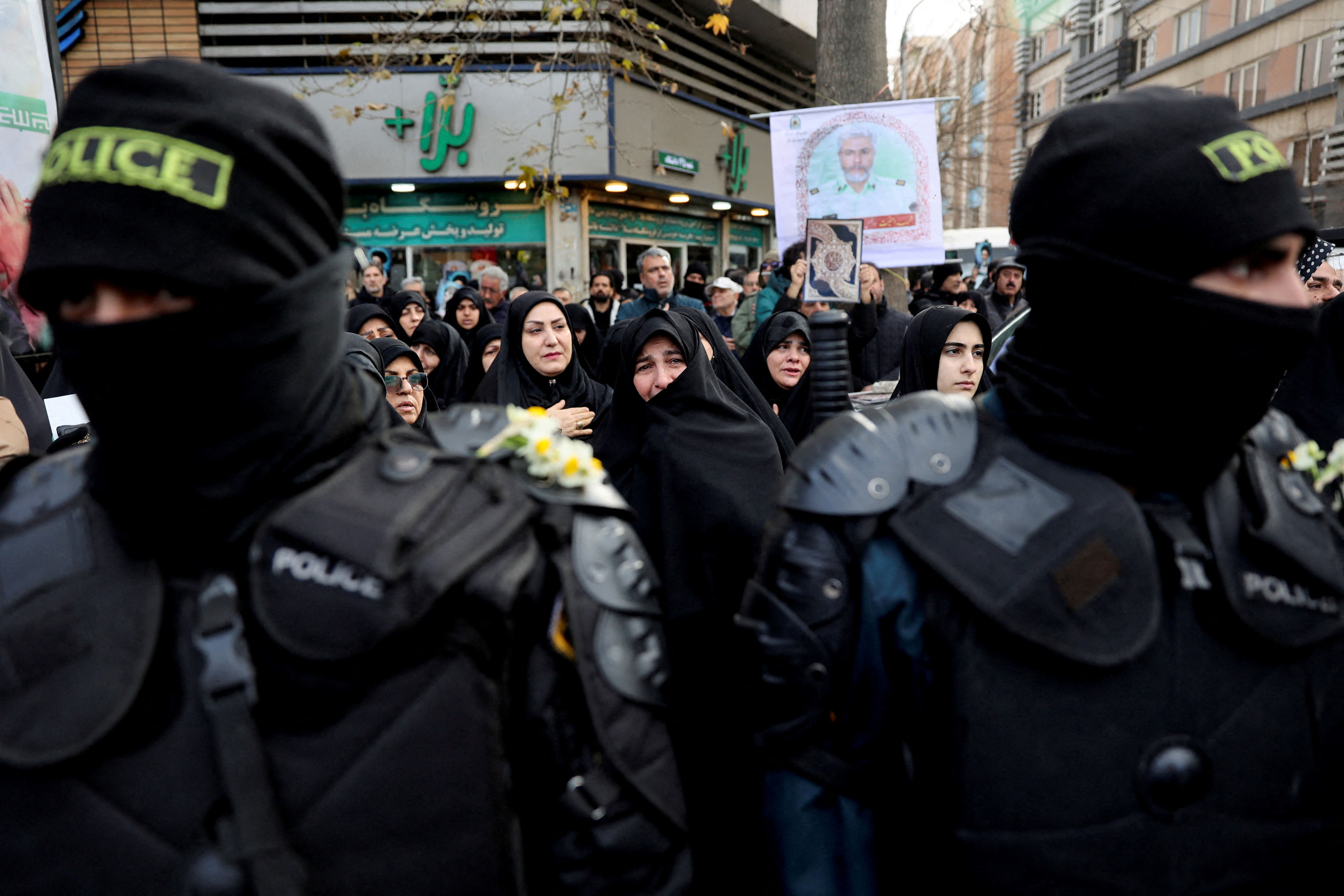 Iran publicly hangs January protesters in Isfahan's Alikhani Square ...