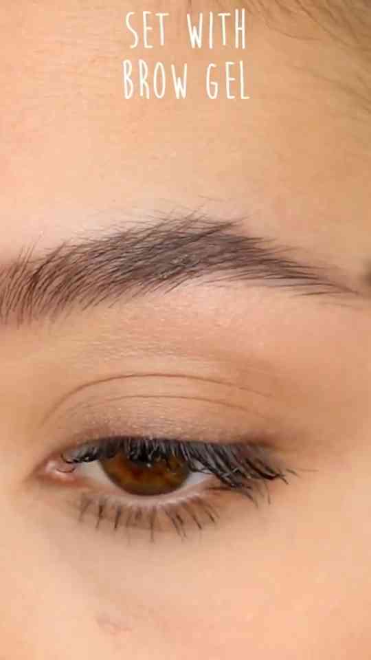 Weird eyebrow hacks 👀