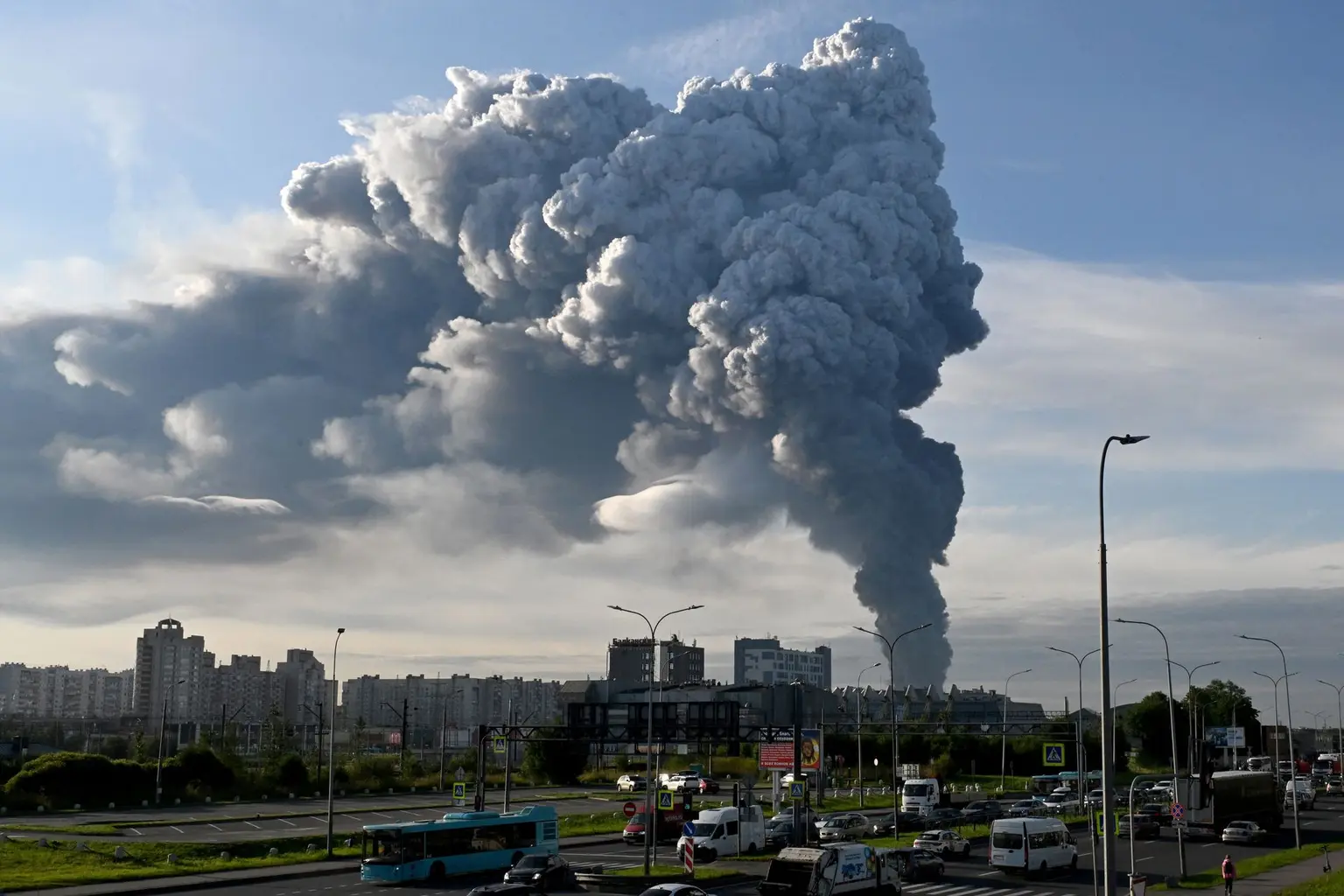 Ukraine’s Moscow refinery drone strike suspends flights across capital ...