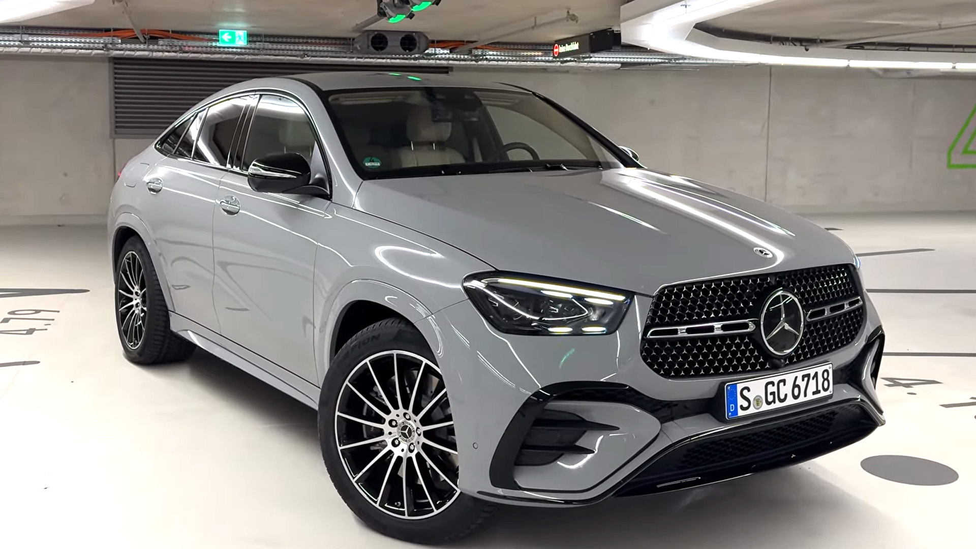 Mercedes GLE facelift introduces a new four point LED signature