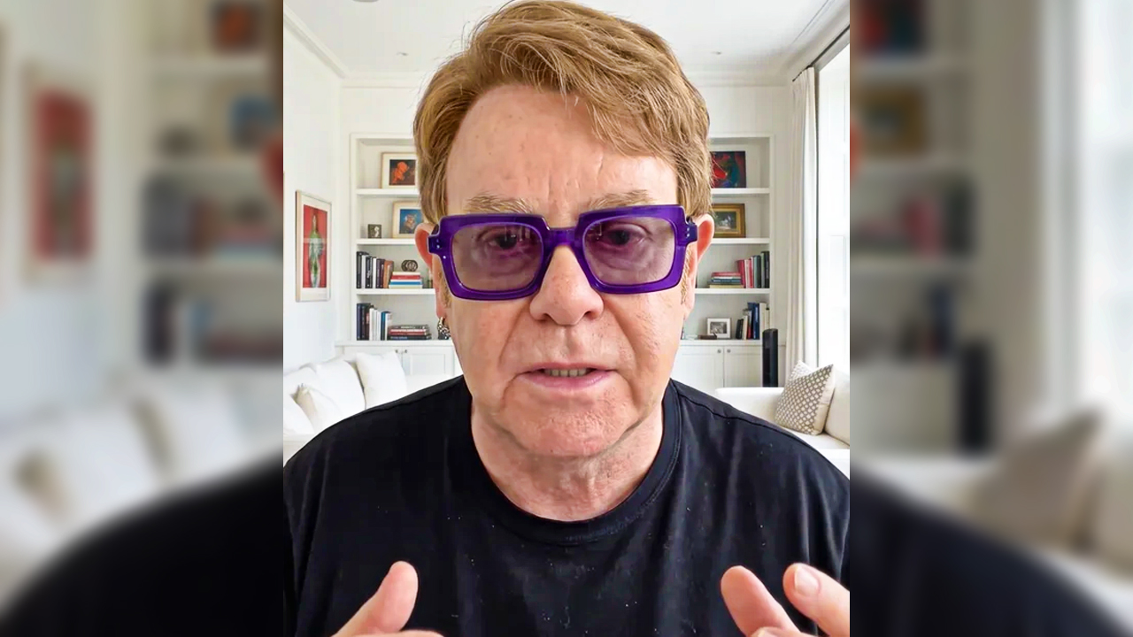 Elton John is going blind, his confession will break your heart