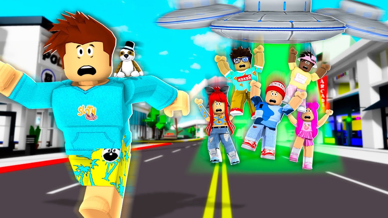 I survived a massive alien invasion for 100 days in Roblox Brookhaven